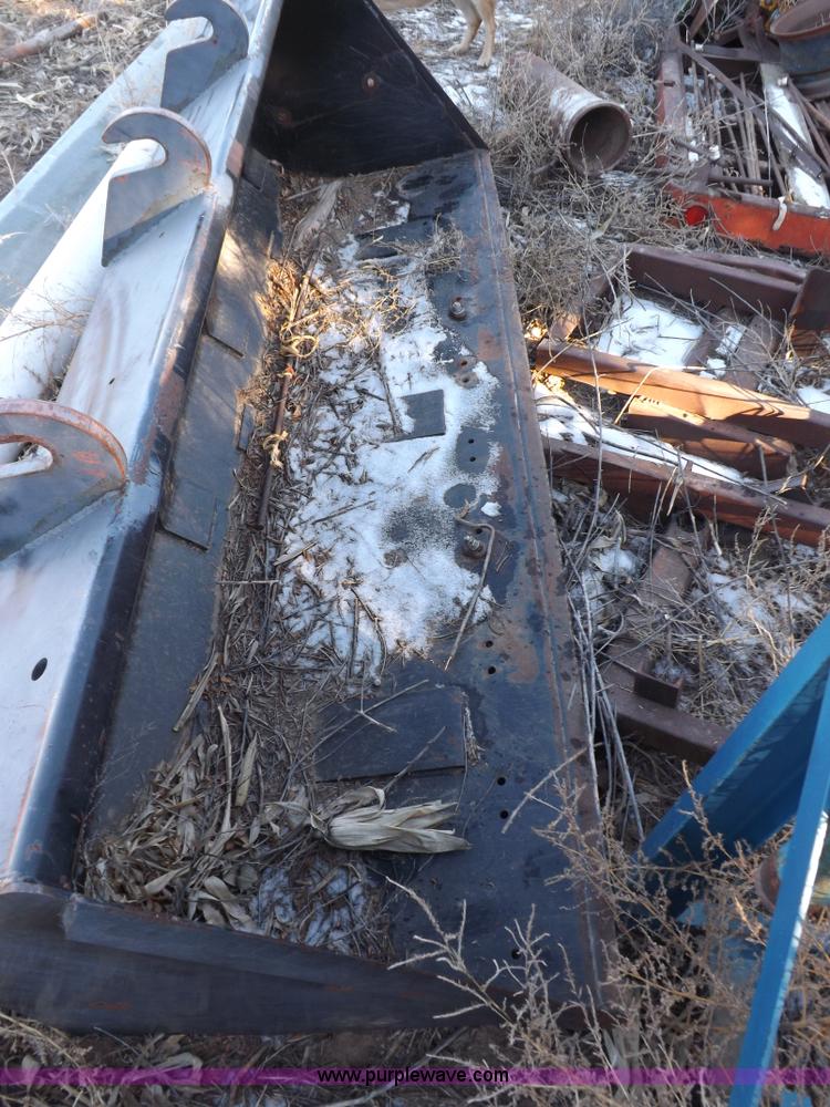 image for item I9240 2005 New Holland TV145 MFWD bi-directional tractor