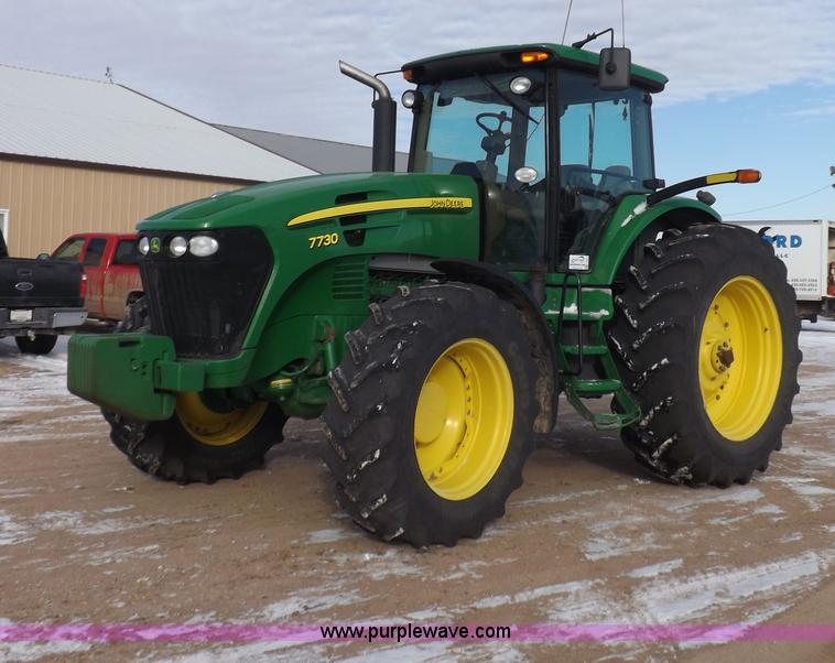 image for item I9241 2007 John Deere 7730 MFWD tractor