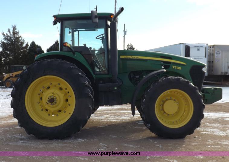 image for item I9241 2007 John Deere 7730 MFWD tractor
