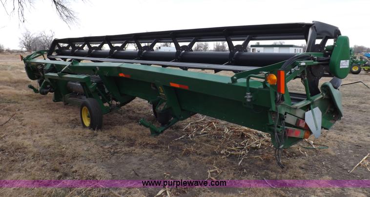 image for item I9242 2006 John Deere 936D draper head