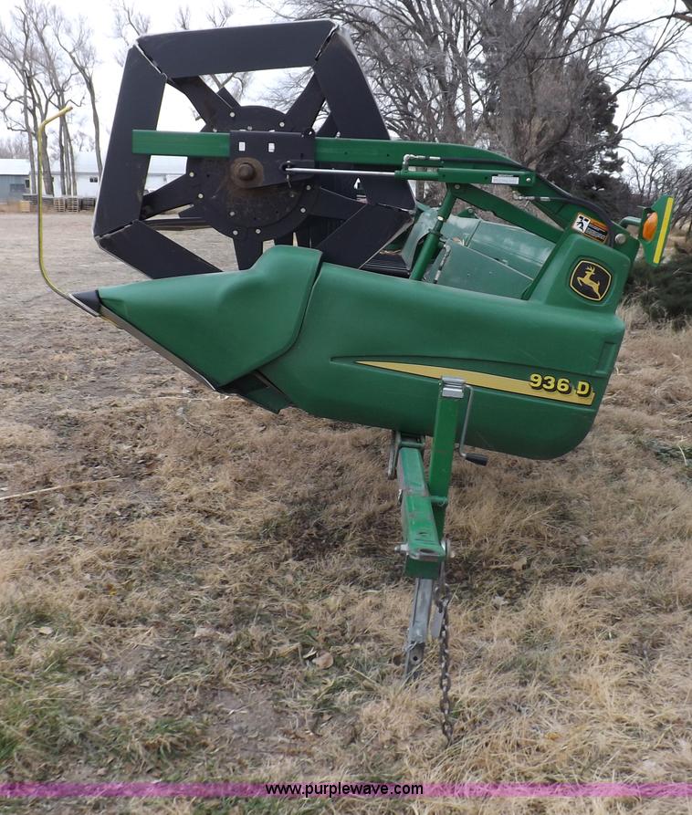 image for item I9242 2006 John Deere 936D draper head