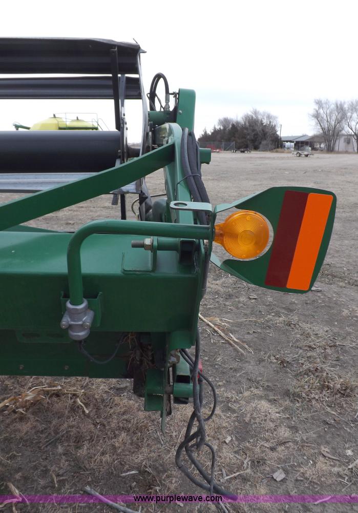 image for item I9242 2006 John Deere 936D draper head