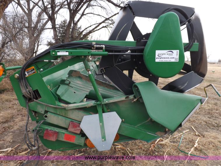 image for item I9242 2006 John Deere 936D draper head