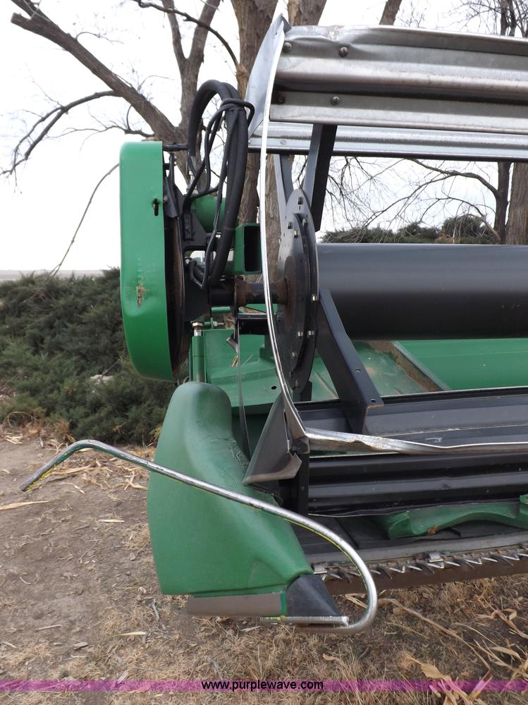 image for item I9242 2006 John Deere 936D draper head