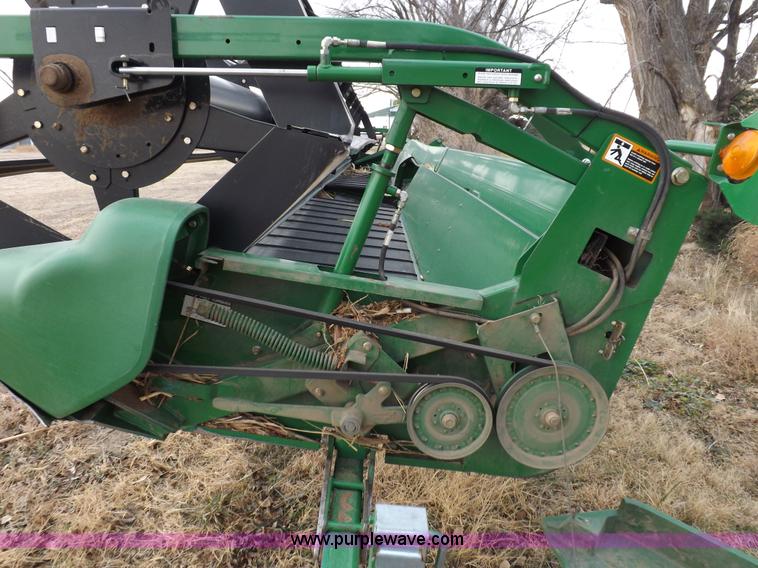 image for item I9242 2006 John Deere 936D draper head
