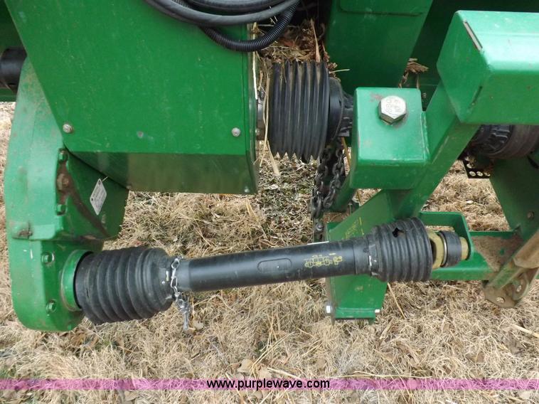 image for item I9242 2006 John Deere 936D draper head