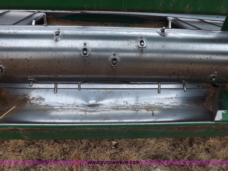 image for item I9242 2006 John Deere 936D draper head