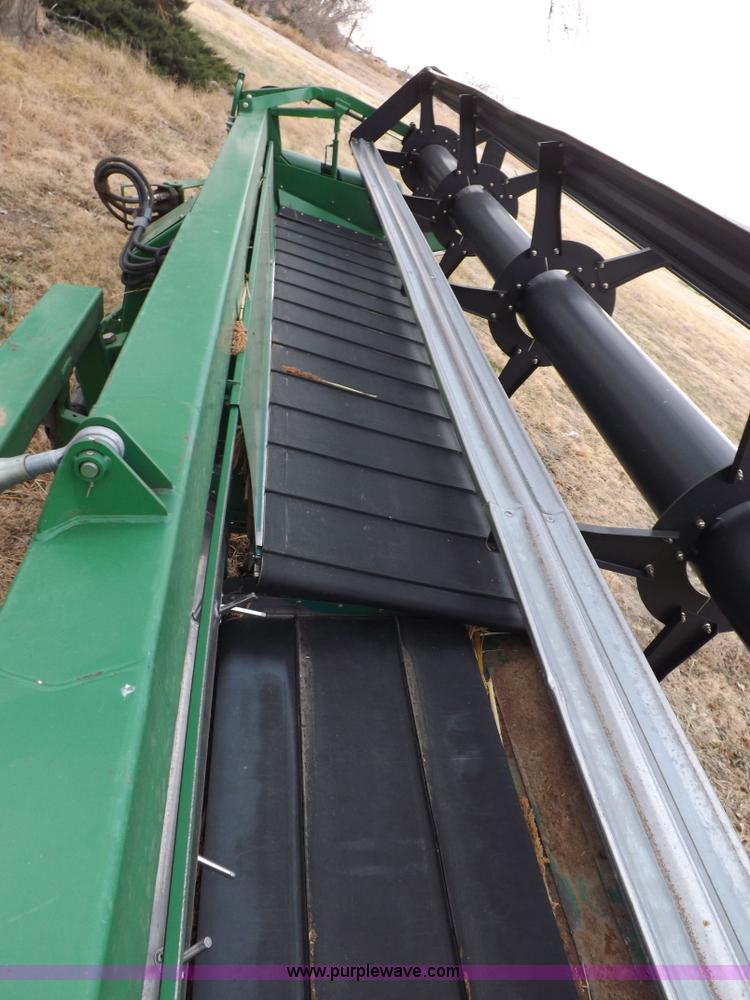 image for item I9242 2006 John Deere 936D draper head