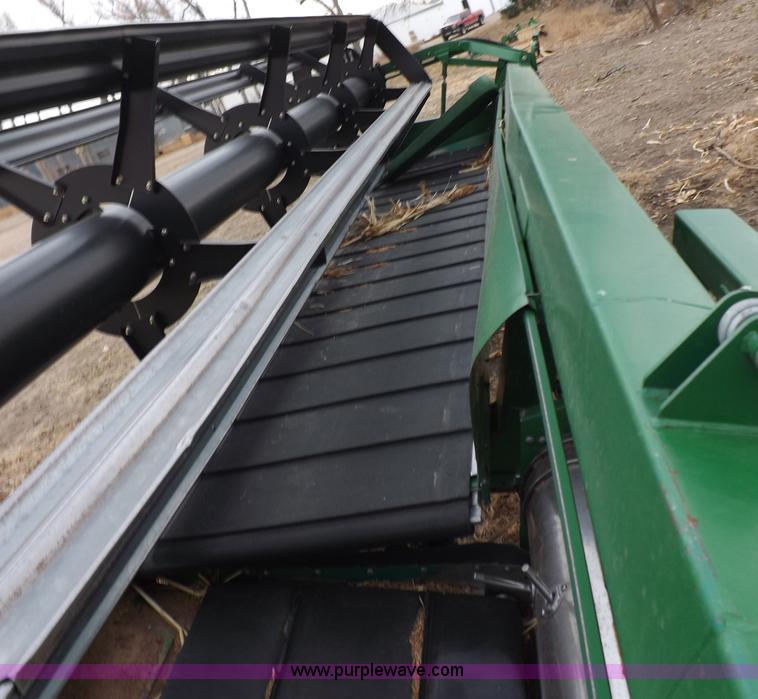 image for item I9242 2006 John Deere 936D draper head