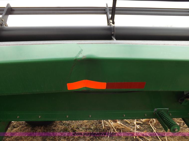 image for item I9242 2006 John Deere 936D draper head