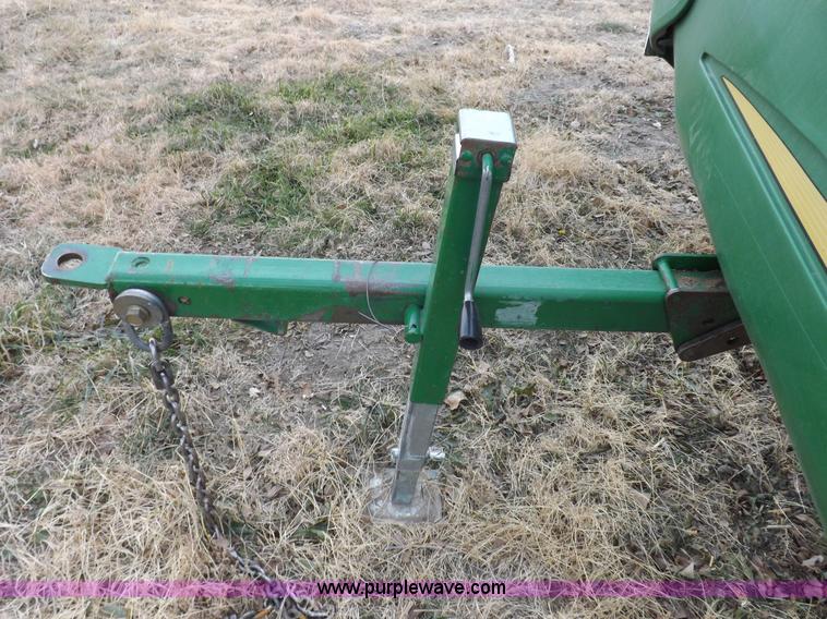 image for item I9242 2006 John Deere 936D draper head