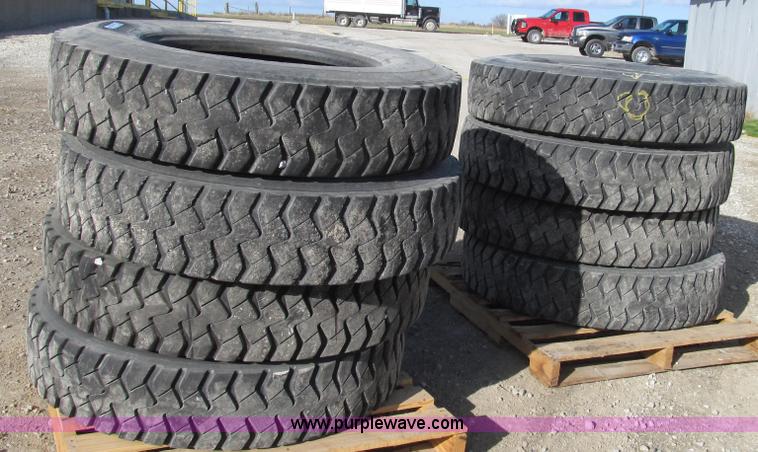 image for item Z9729 (8) recapped M&S 11R24.5 tires