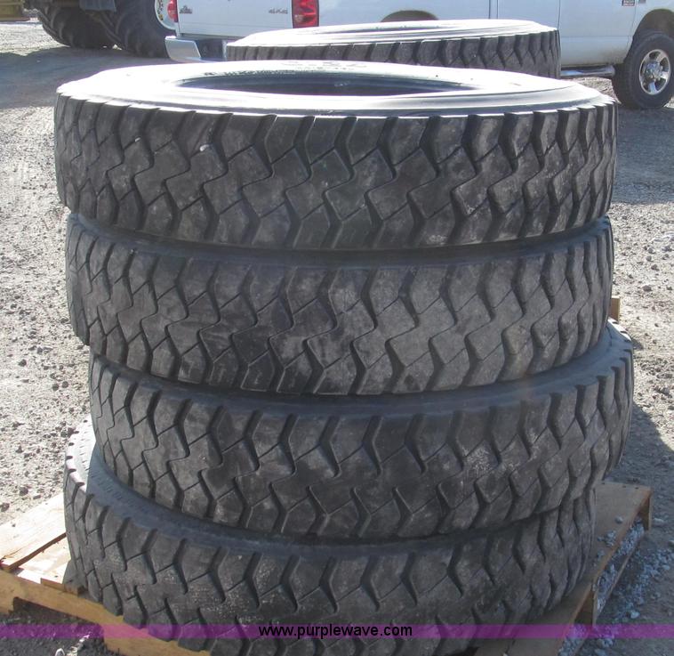 image for item Z9729 (8) recapped M&S 11R24.5 tires