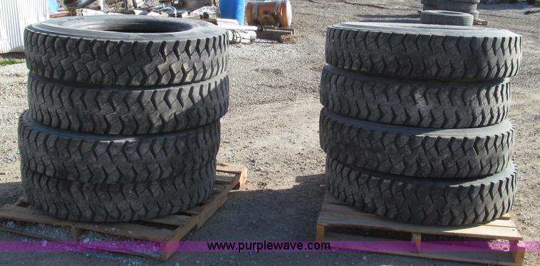 image for item Z9729 (8) recapped M&S 11R24.5 tires