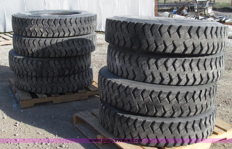 image for item Z9729 (8) recapped M&S 11R24.5 tires