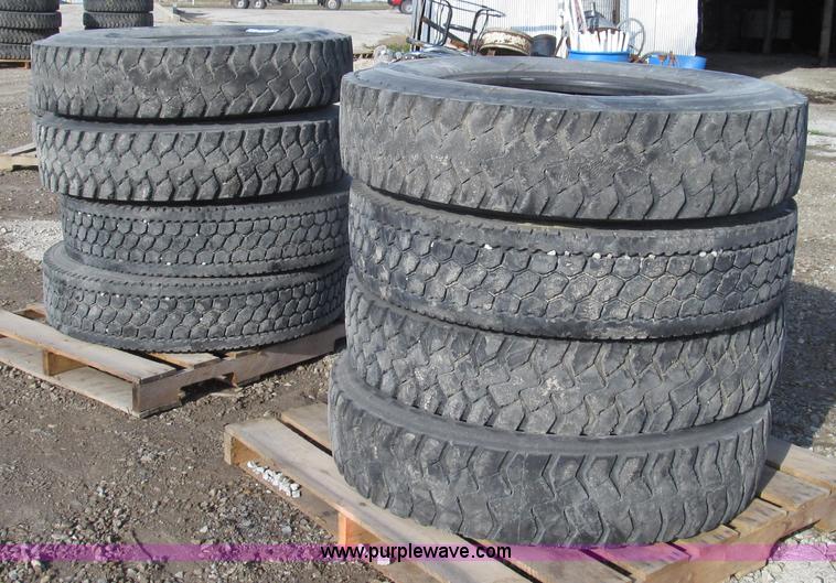 image for item Z9731 (8) recapped 11R24.5 radial tires