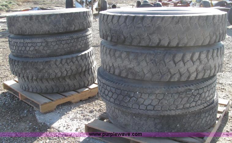 image for item Z9731 (8) recapped 11R24.5 radial tires