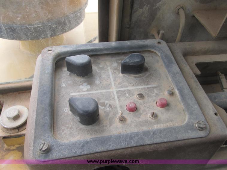 image for item AB9308 1990 Caterpillar 963 track loader