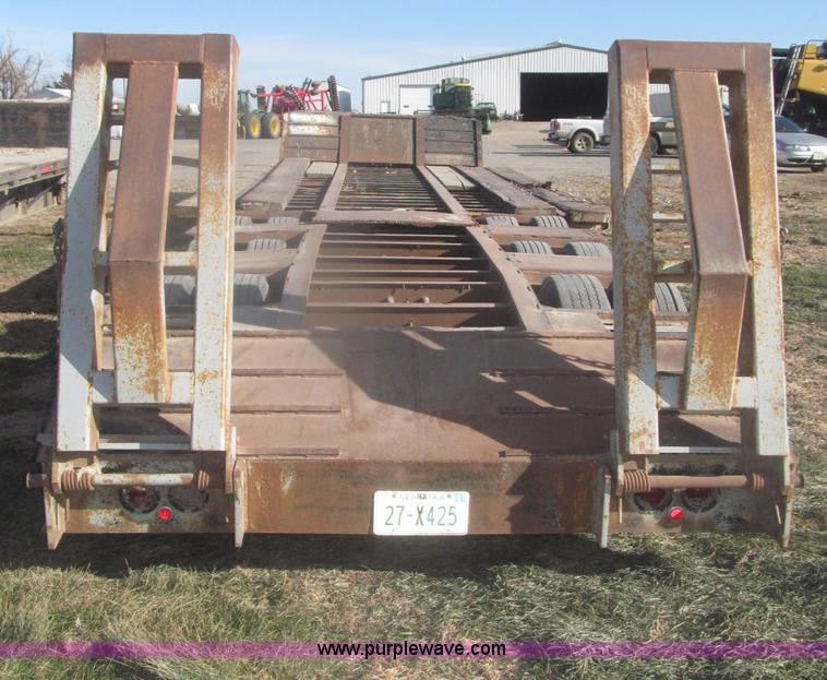 image for item AE9377 1974 Dorsey 30' dozer triple axle trailer