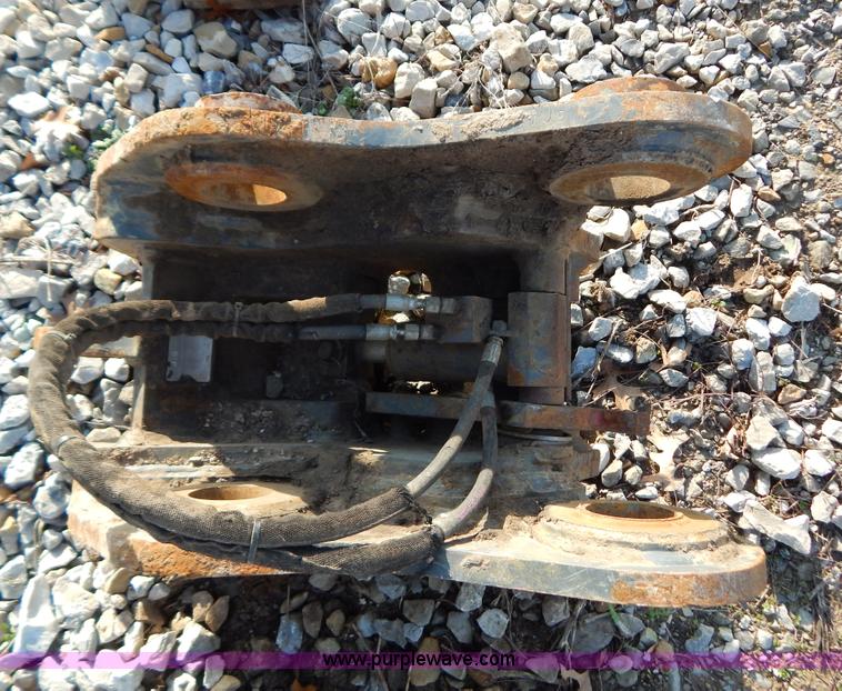 image for item AO9245 JRB JD160CLC quick coupler