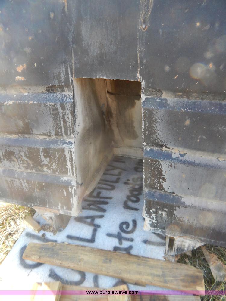 image for item AO9246 Heil 17'L dump bed