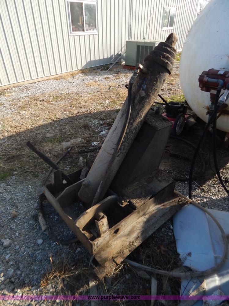 image for item AO9246 Heil 17'L dump bed