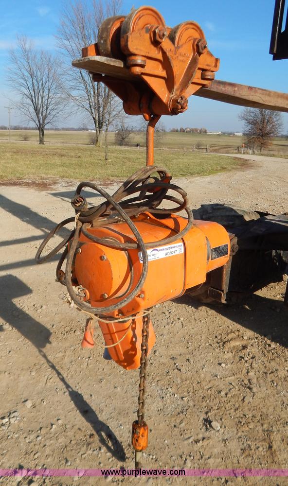 image for item AO9247 Hitachi Jet electric chain hoist