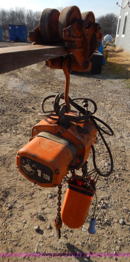 image for item AO9247 Hitachi Jet electric chain hoist