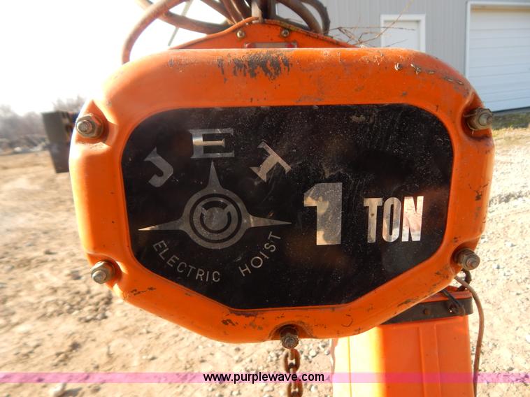 image for item AO9247 Hitachi Jet electric chain hoist