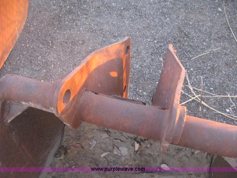 image for item AX9540 36"W seven tooth pin-on bucket