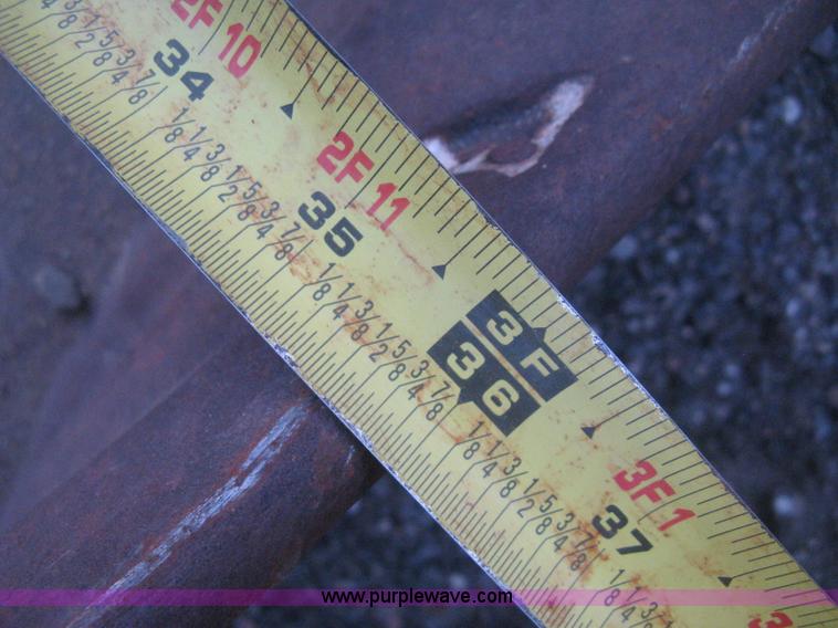 image for item AX9543 36"W five tooth pin-on bucket