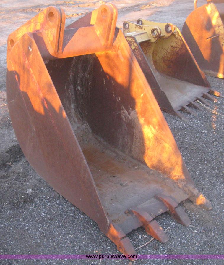 image for item AX9545 30"W four tooth pin-on bucket