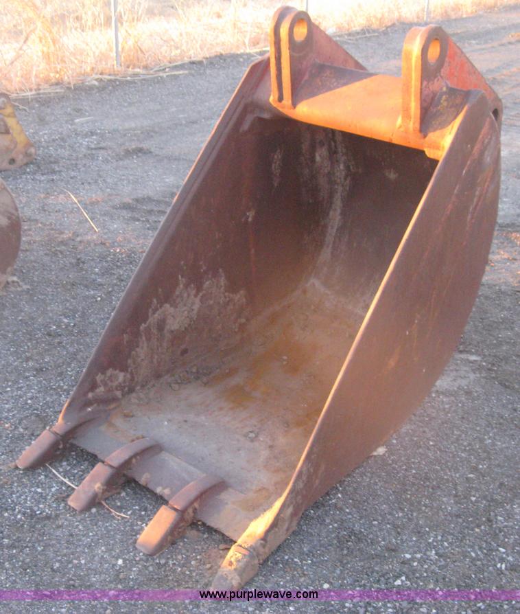 image for item AX9545 30"W four tooth pin-on bucket