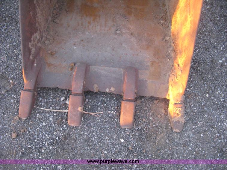 image for item AX9545 30"W four tooth pin-on bucket