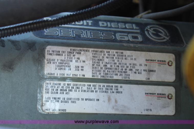 image for item C3612 2004 Freightliner Columbia semi truck