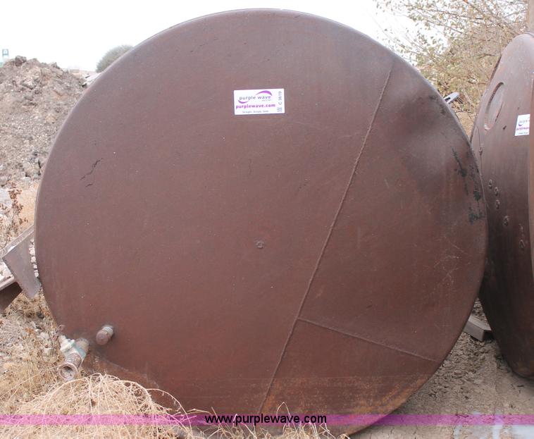 image for item C3619 8' x 6' fuel tank on skid