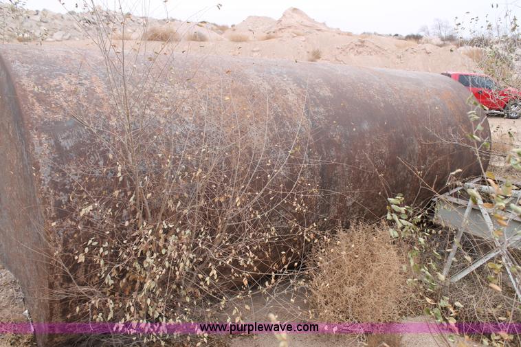 image for item C3623 21' x 8' fuel tank
