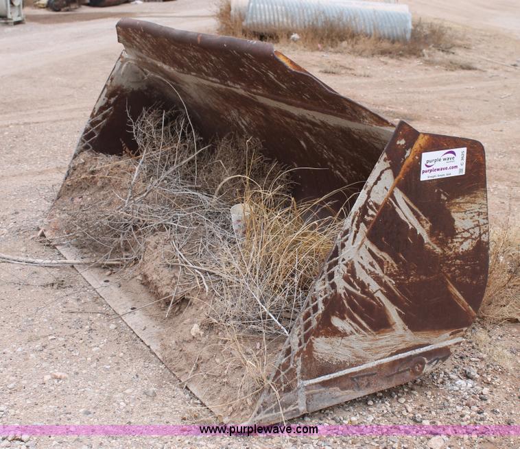 image for item C3625 Caterpillar 104"W loader bucket