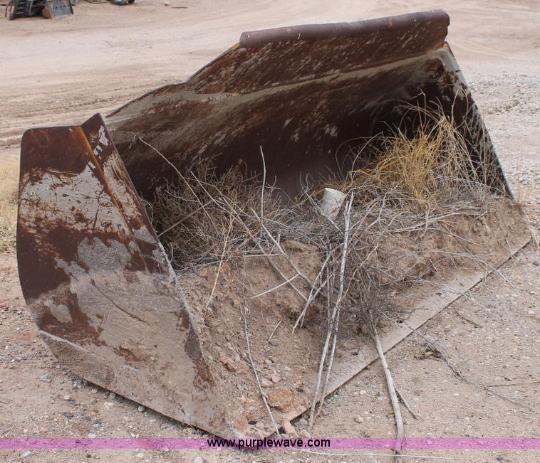 image for item C3625 Caterpillar 104"W loader bucket