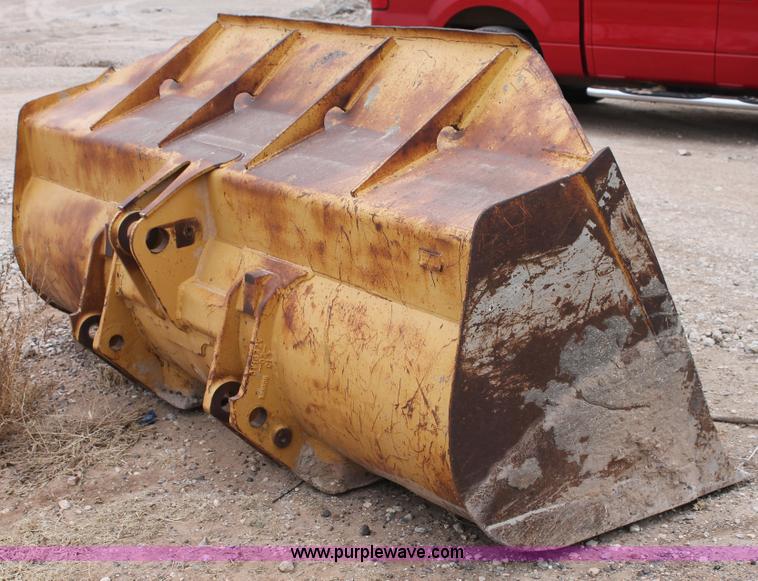image for item C3625 Caterpillar 104"W loader bucket