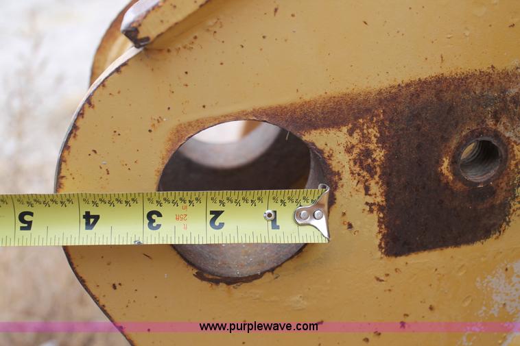 image for item C3625 Caterpillar 104"W loader bucket