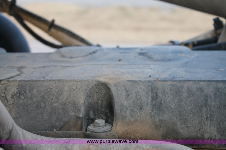 image for item C3639 2009 Peterbilt 386 semi truck