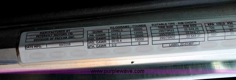 image for item C3639 2009 Peterbilt 386 semi truck