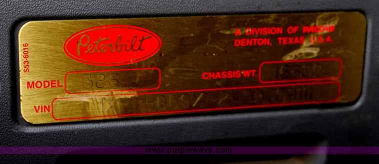 image for item C3639 2009 Peterbilt 386 semi truck