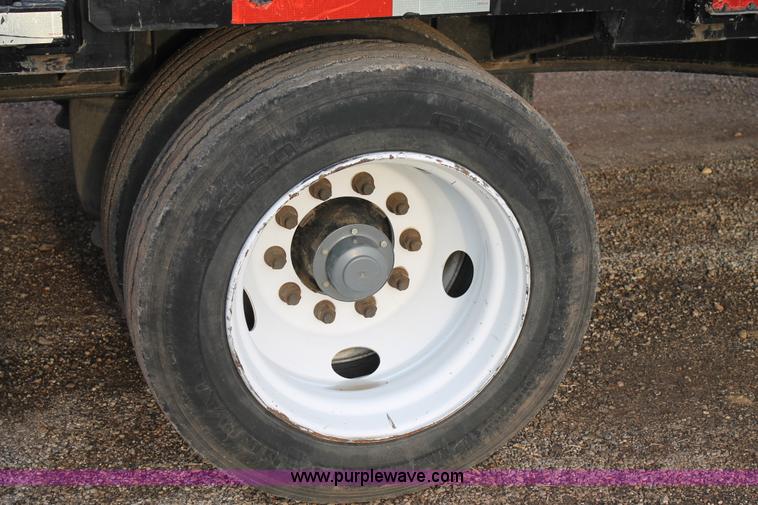 image for item C3640 2008 Direct drop deck trailer