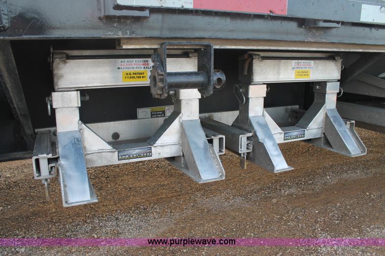 image for item C3640 2008 Direct drop deck trailer
