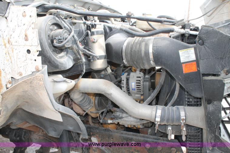 image for item C3642 2000 Ford F650 service truck