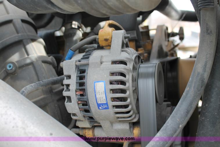 image for item C3642 2000 Ford F650 service truck