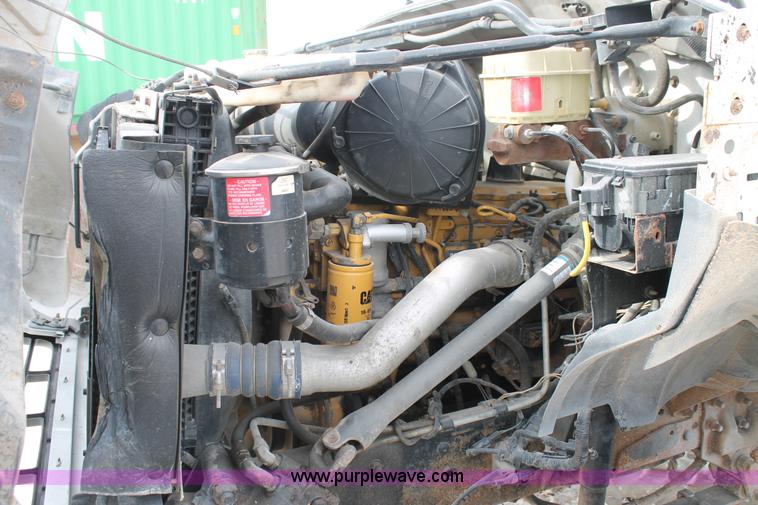 image for item C3642 2000 Ford F650 service truck