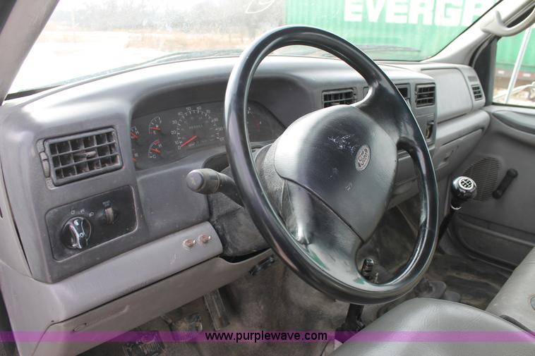 image for item C3642 2000 Ford F650 service truck